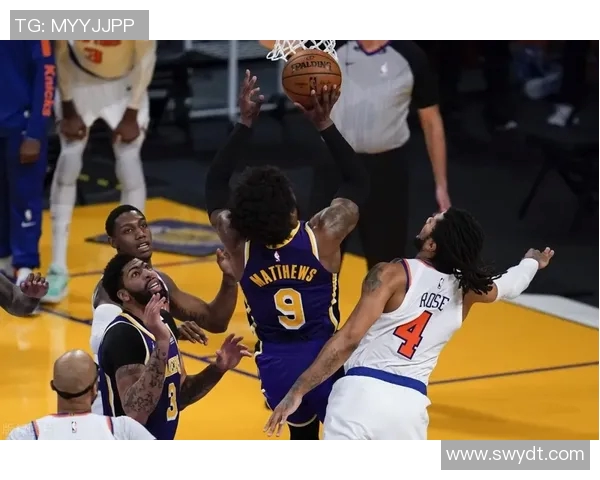 关键三分收比赛!格莱姆斯5记三分球拿下24分3板4助 关键三分收比赛!格莱姆斯5记三分球拿下24分3板4助