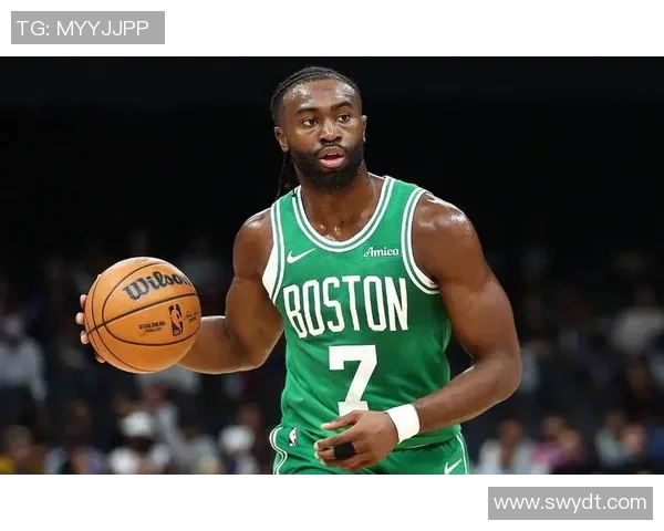 手不软！豪泽反击晃开防守人三分一箭穿心！绿军8-0强势回应