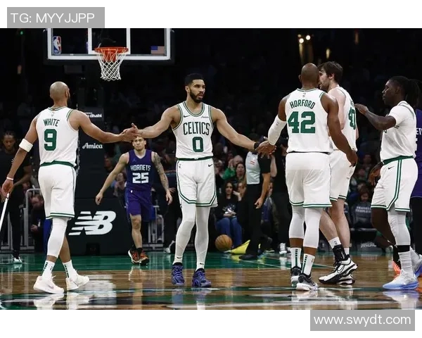 攻势渐起！凯尔特人第一节尾声轰出16-0攻势反超并领先猛龙12分