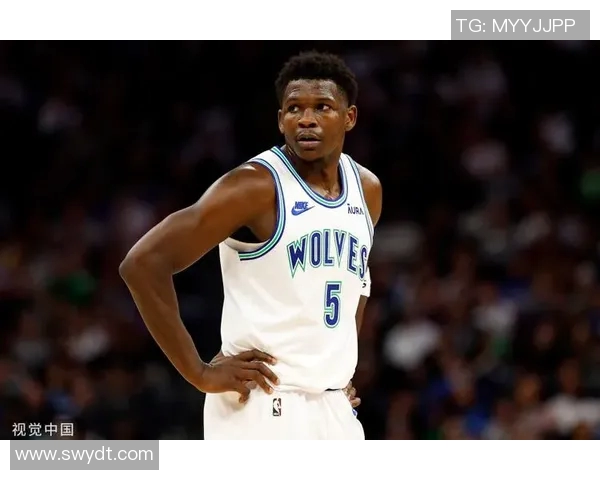 末节拿到7分！爱德华兹24中7拿到24分6助 三分11中2